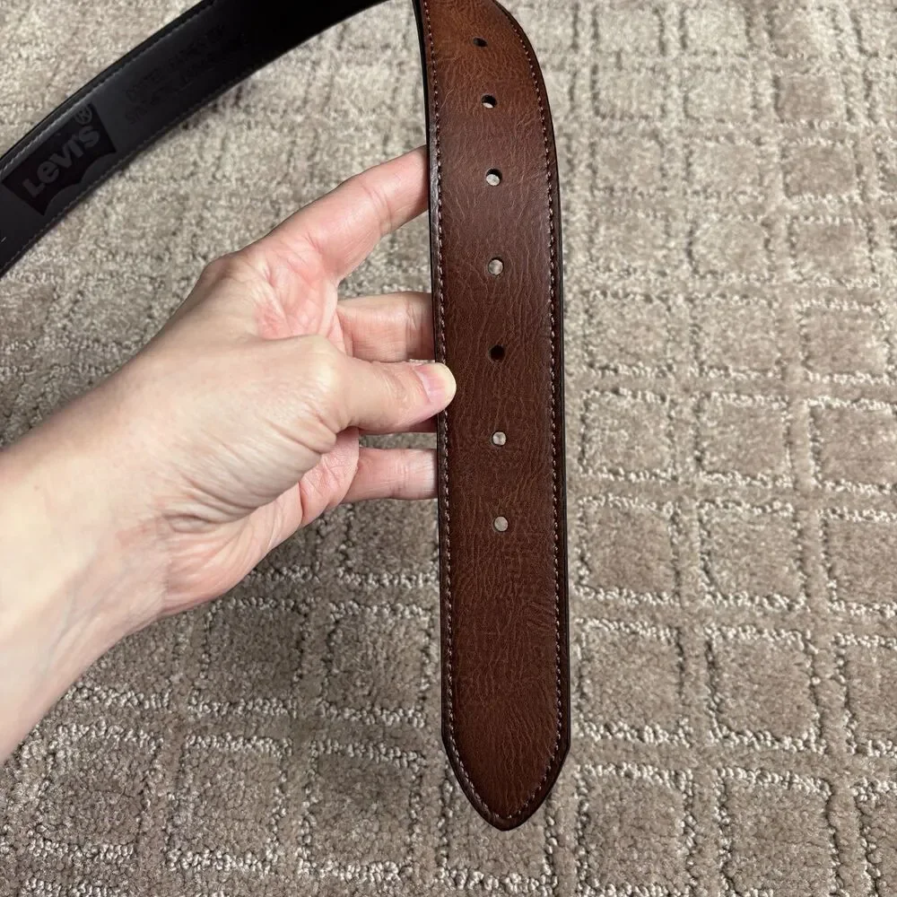 Levi's Coated Leather Belt Mens Small (30-32) Brown Casual Classic Minimal NWT